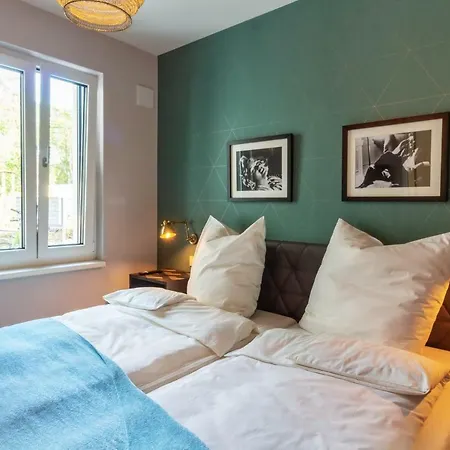 Ensemble 44 Cozy バーベ